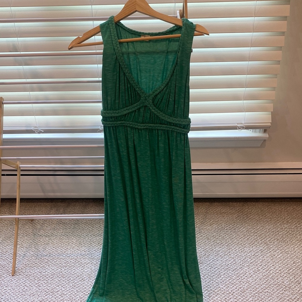 Elegant Green Sleeveless Dress